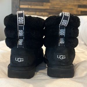 Black uggs